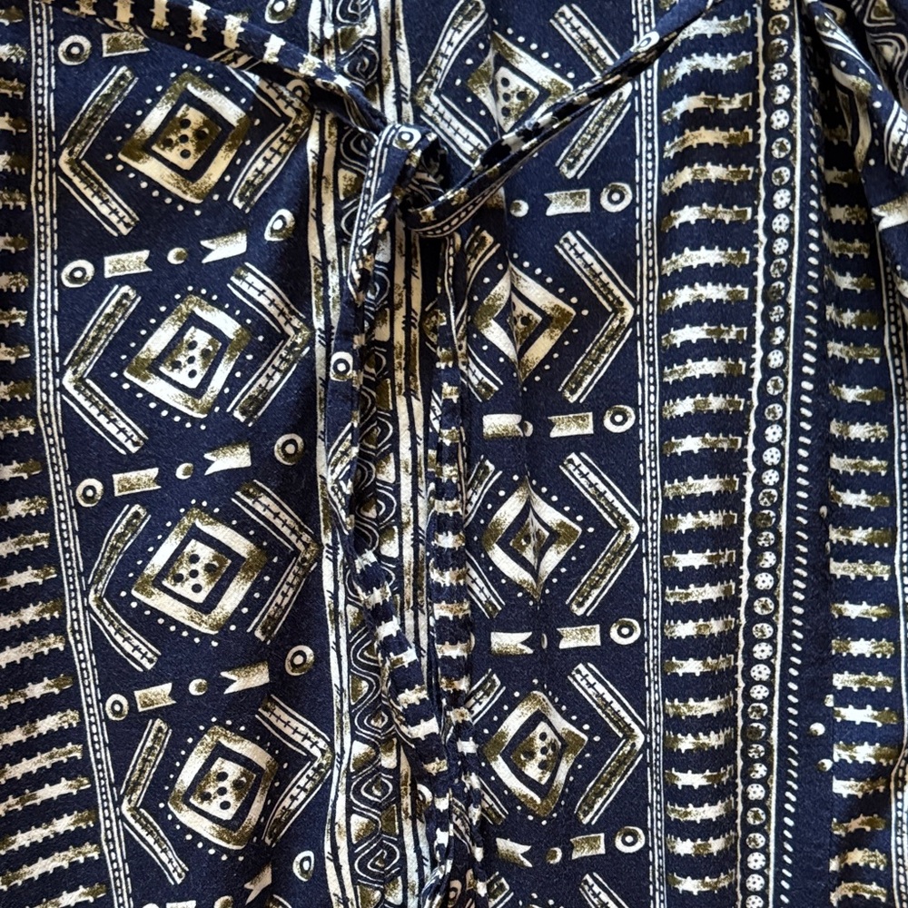 Vintage Blue and White Sleeveless Patterned Maxi Dress with Scoop Neck. - Picture 8 of 10